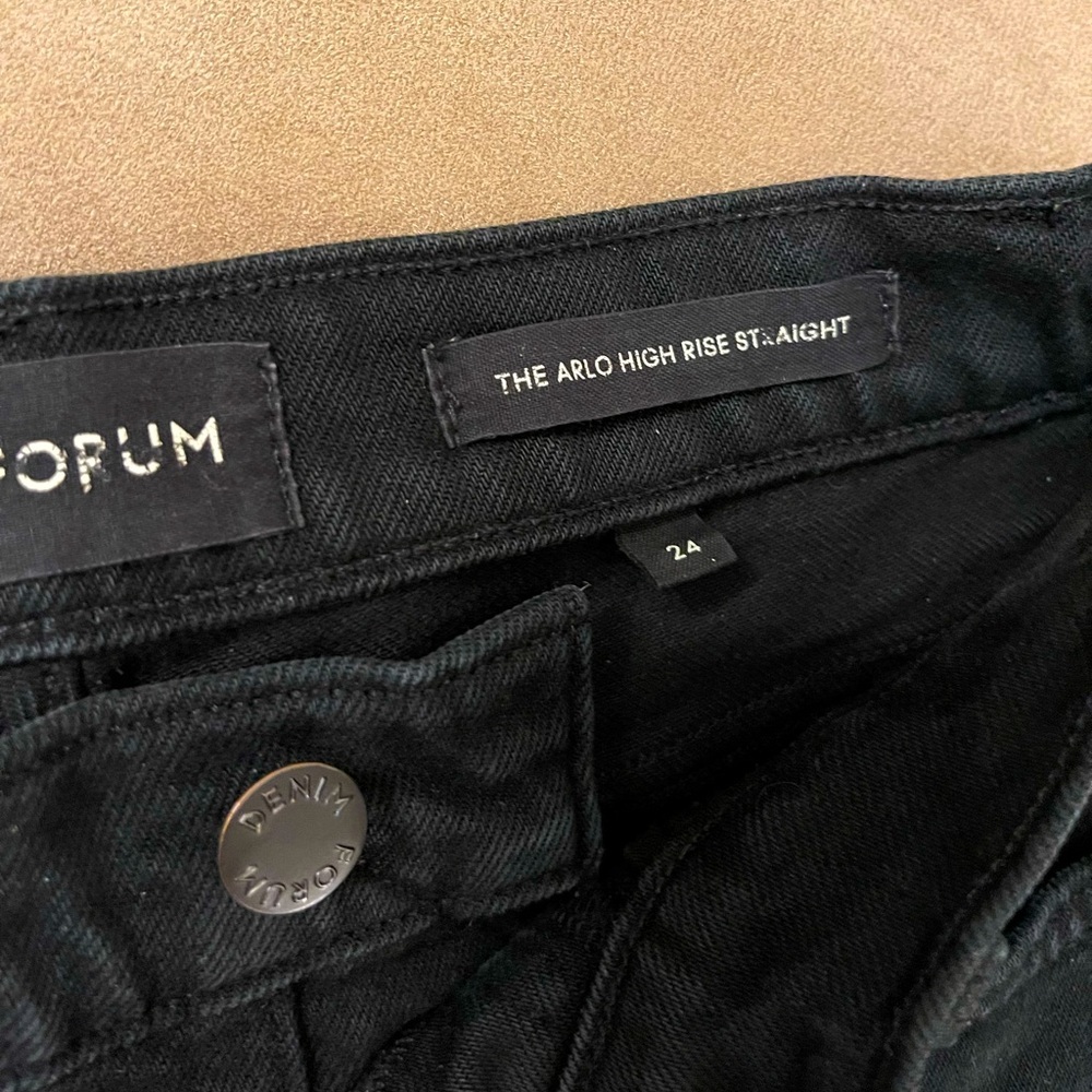 The Arlo Hi-Rise Straight Jean - Picture 4 of 10